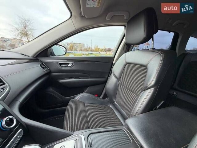 Черный Рено Talisman, объемом двигателя 1.6 л и пробегом 225 тыс. км за 12800 $, фото 64 на Automoto.ua