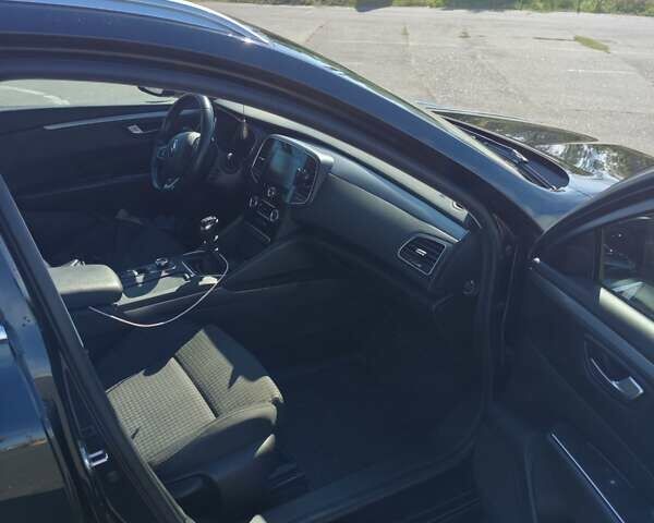 Черный Рено Talisman, объемом двигателя 1.5 л и пробегом 203 тыс. км за 15800 $, фото 1 на Automoto.ua