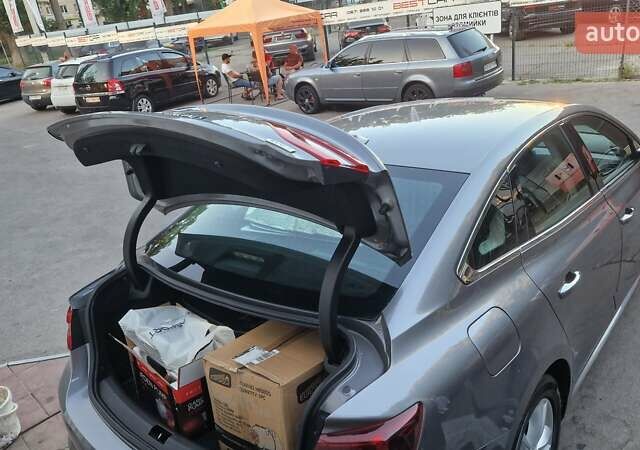 Рено Talisman, объемом двигателя 1.5 л и пробегом 158 тыс. км за 20000 $, фото 3 на Automoto.ua