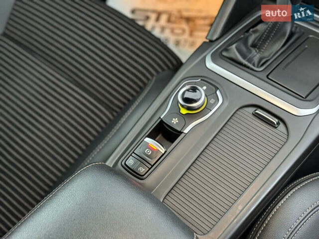 Рено Talisman, объемом двигателя 1.6 л и пробегом 174 тыс. км за 15600 $, фото 8 на Automoto.ua