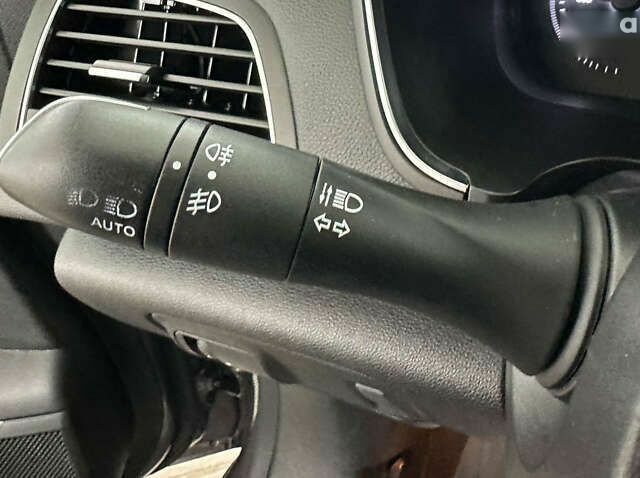 Рено Talisman, об'ємом двигуна 2 л та пробігом 178 тис. км за 16750 $, фото 18 на Automoto.ua