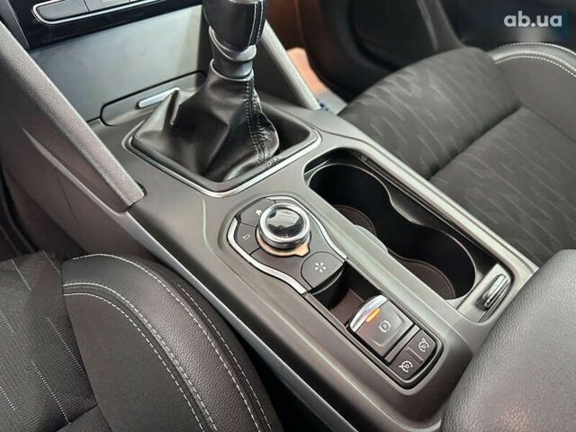 Рено Talisman, объемом двигателя 1.7 л и пробегом 162 тыс. км за 14950 $, фото 20 на Automoto.ua