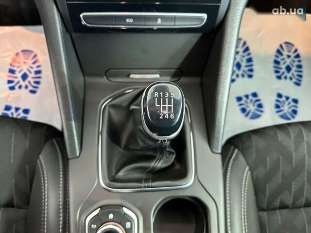 Рено Talisman, объемом двигателя 1.7 л и пробегом 162 тыс. км за 14950 $, фото 24 на Automoto.ua