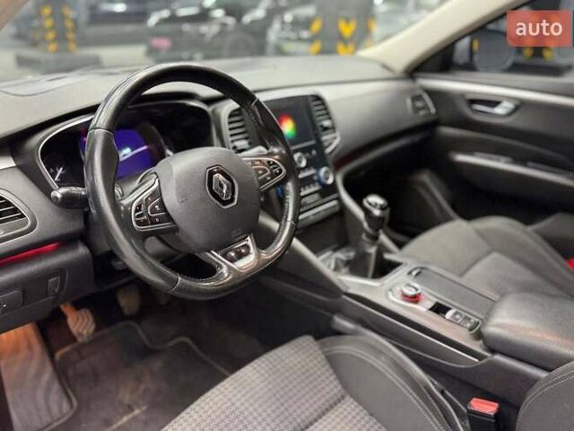 Серый Рено Talisman, объемом двигателя 1.46 л и пробегом 204 тыс. км за 13100 $, фото 7 на Automoto.ua