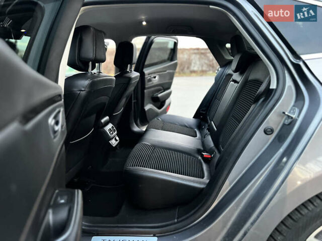 Сірий Рено Talisman, об'ємом двигуна 1.6 л та пробігом 110 тис. км за 15500 $, фото 19 на Automoto.ua