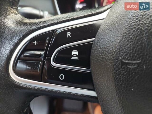 Серый Рено Talisman, объемом двигателя 1.6 л и пробегом 144 тыс. км за 13777 $, фото 52 на Automoto.ua