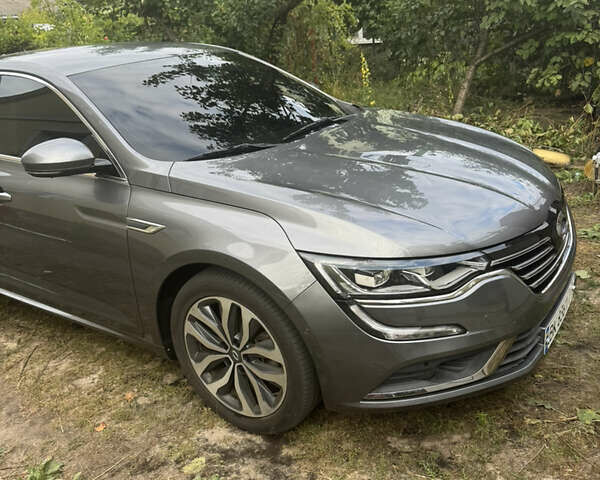 Серый Рено Talisman, объемом двигателя 1.5 л и пробегом 125 тыс. км за 15000 $, фото 5 на Automoto.ua