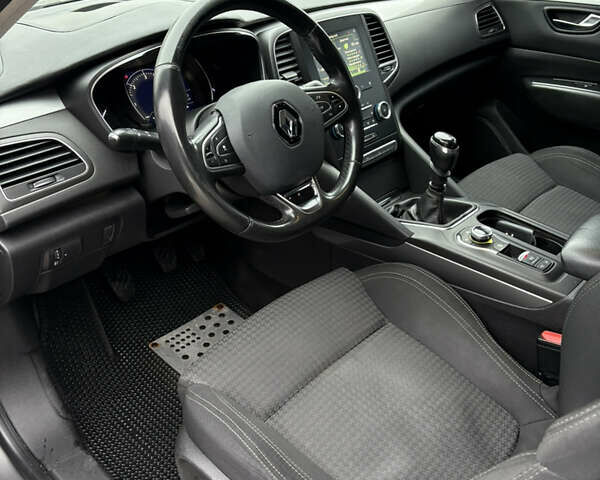 Серый Рено Talisman, объемом двигателя 1.46 л и пробегом 161 тыс. км за 14900 $, фото 11 на Automoto.ua