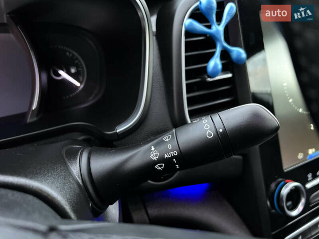 Сірий Рено Talisman, об'ємом двигуна 1.6 л та пробігом 110 тис. км за 15500 $, фото 35 на Automoto.ua