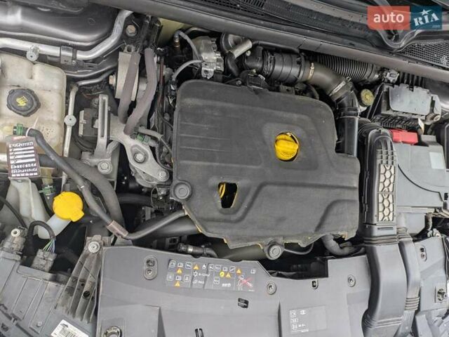 Сірий Рено Talisman, об'ємом двигуна 1.6 л та пробігом 266 тис. км за 14900 $, фото 14 на Automoto.ua