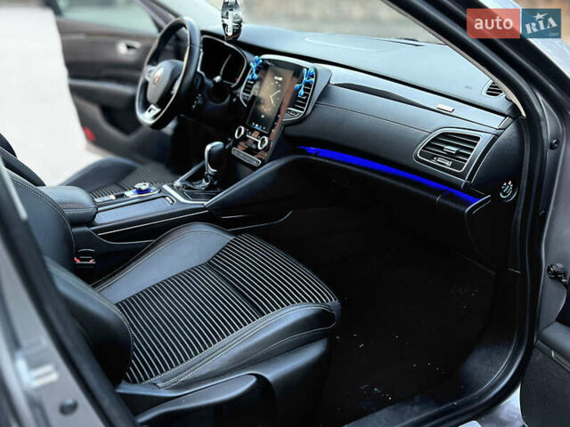 Сірий Рено Talisman, об'ємом двигуна 1.6 л та пробігом 110 тис. км за 15500 $, фото 25 на Automoto.ua