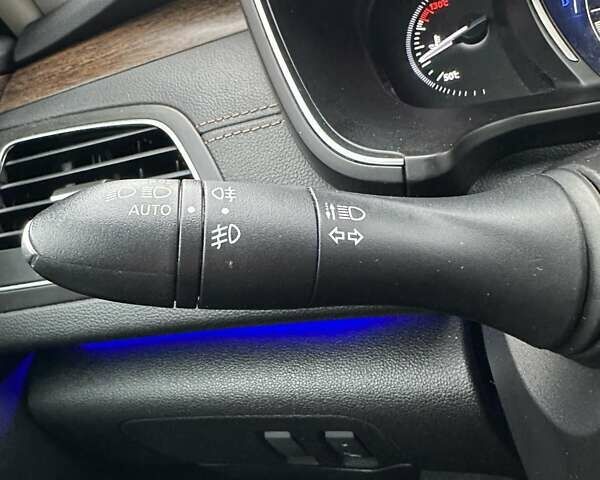 Серый Рено Talisman, объемом двигателя 1.6 л и пробегом 215 тыс. км за 14800 $, фото 37 на Automoto.ua