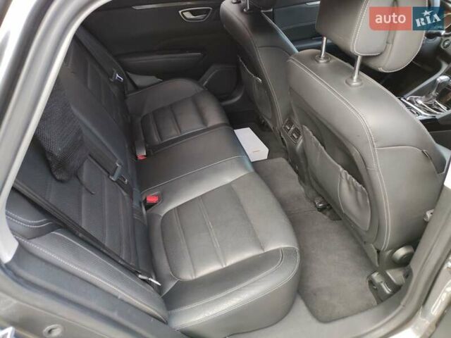 Серый Рено Talisman, объемом двигателя 1.5 л и пробегом 101 тыс. км за 16000 $, фото 6 на Automoto.ua