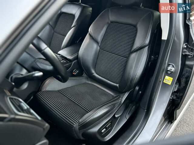 Сірий Рено Talisman, об'ємом двигуна 1.6 л та пробігом 110 тис. км за 15500 $, фото 58 на Automoto.ua