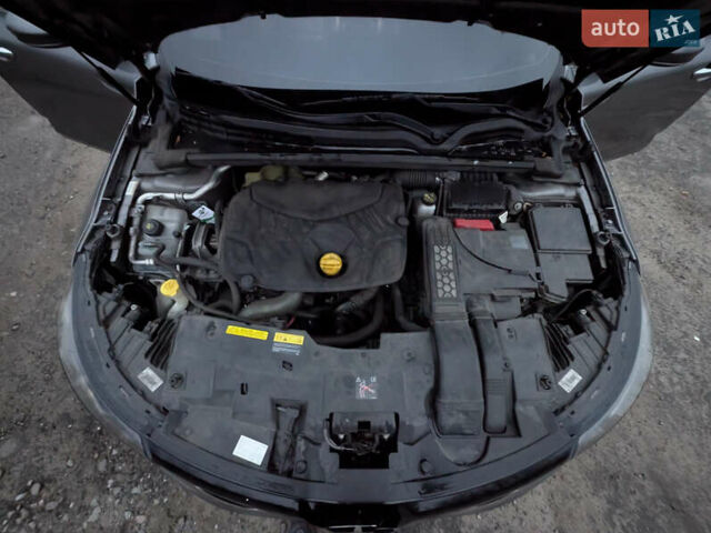 Серый Рено Talisman, объемом двигателя 1.5 л и пробегом 125 тыс. км за 13500 $, фото 5 на Automoto.ua