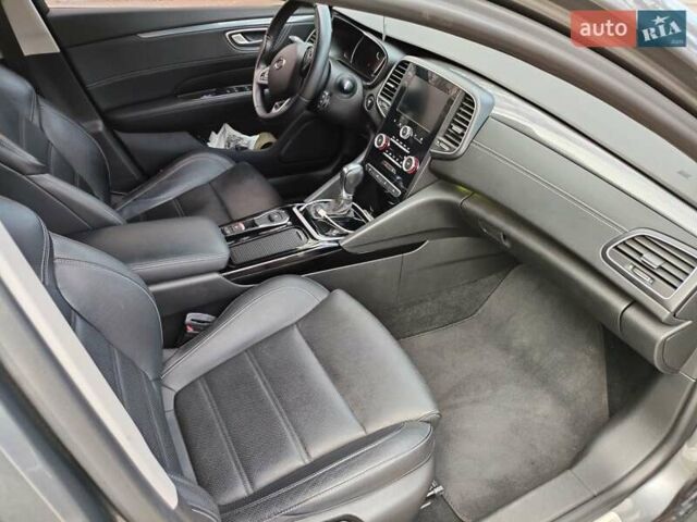 Серый Рено Talisman, объемом двигателя 1.5 л и пробегом 101 тыс. км за 16000 $, фото 5 на Automoto.ua