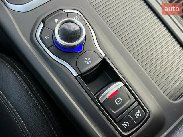 Рено Talisman 2016 в Львове на Automoto.ua Серый Рено Talisman, объемом двигателя 1.6 л и пробегом 202 тыс. км за 14800 $, фото 16 на Automoto.ua