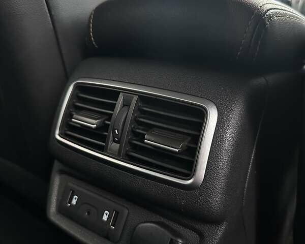 Серый Рено Talisman, объемом двигателя 1.6 л и пробегом 215 тыс. км за 14800 $, фото 27 на Automoto.ua