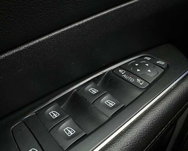 Серый Рено Talisman, объемом двигателя 1.6 л и пробегом 215 тыс. км за 15300 $, фото 32 на Automoto.ua