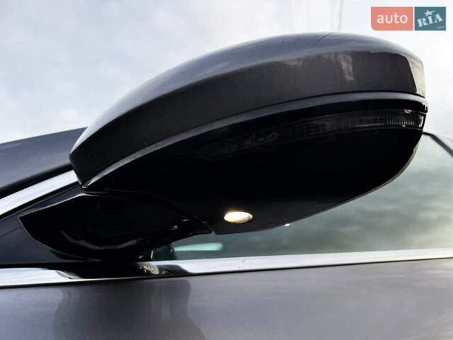 Сірий Рено Talisman, об'ємом двигуна 1.6 л та пробігом 110 тис. км за 15500 $, фото 62 на Automoto.ua