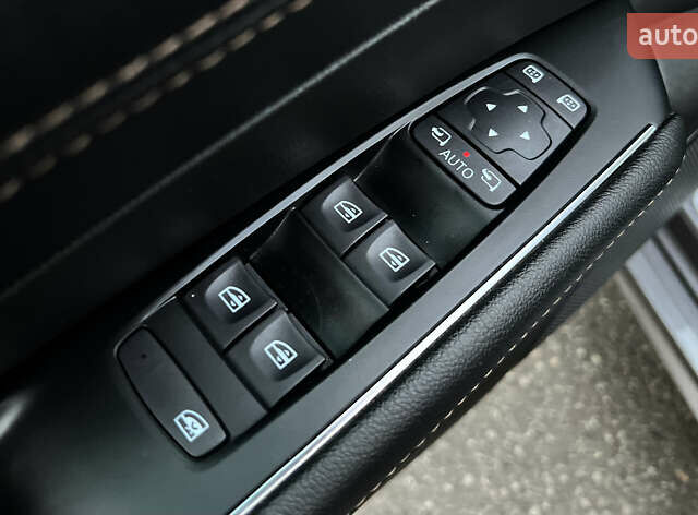 Сірий Рено Talisman, об'ємом двигуна 1.6 л та пробігом 110 тис. км за 15500 $, фото 32 на Automoto.ua