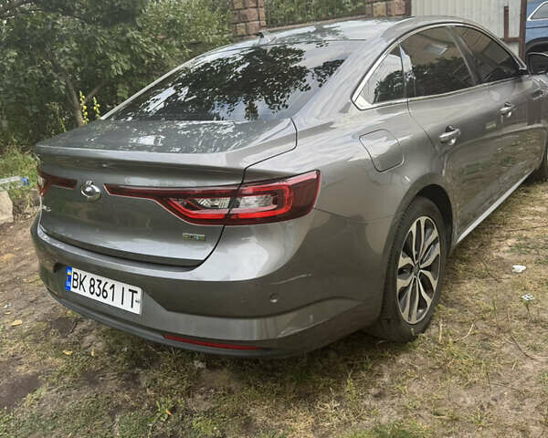 Серый Рено Talisman, объемом двигателя 1.5 л и пробегом 125 тыс. км за 15000 $, фото 3 на Automoto.ua