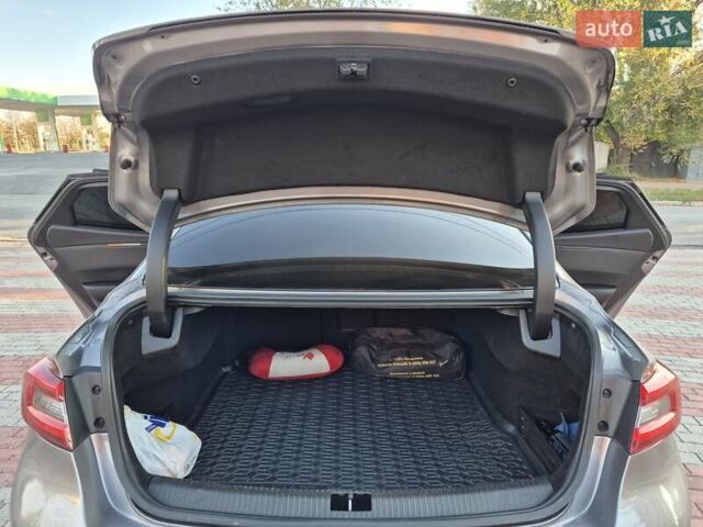 Серый Рено Talisman, объемом двигателя 1.6 л и пробегом 200 тыс. км за 12600 $, фото 45 на Automoto.ua