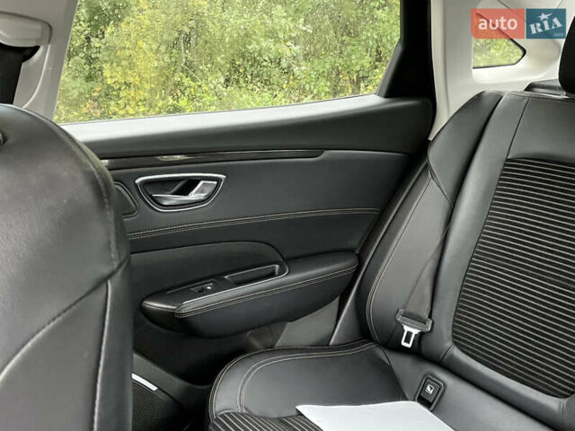 Серый Рено Talisman, объемом двигателя 1.5 л и пробегом 174 тыс. км за 13000 $, фото 8 на Automoto.ua