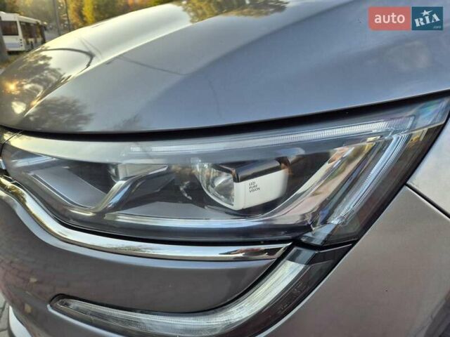 Серый Рено Talisman, объемом двигателя 1.6 л и пробегом 200 тыс. км за 12600 $, фото 15 на Automoto.ua