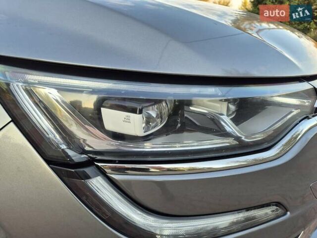 Серый Рено Talisman, объемом двигателя 1.6 л и пробегом 200 тыс. км за 12600 $, фото 14 на Automoto.ua