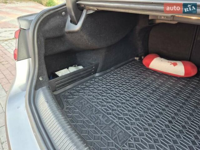 Серый Рено Talisman, объемом двигателя 1.6 л и пробегом 200 тыс. км за 12600 $, фото 43 на Automoto.ua