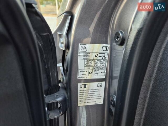 Серый Рено Talisman, объемом двигателя 1.6 л и пробегом 200 тыс. км за 12600 $, фото 27 на Automoto.ua