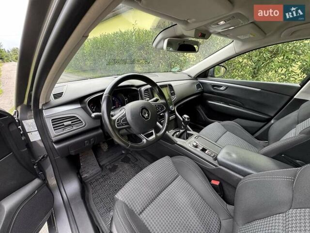 Серый Рено Talisman, объемом двигателя 1.5 л и пробегом 190 тыс. км за 13950 $, фото 8 на Automoto.ua