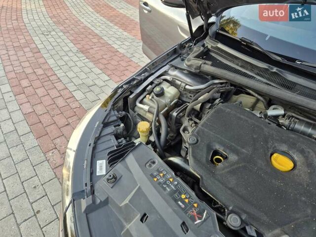 Серый Рено Talisman, объемом двигателя 1.6 л и пробегом 200 тыс. км за 12600 $, фото 48 на Automoto.ua