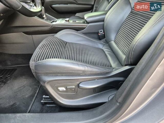 Серый Рено Talisman, объемом двигателя 1.6 л и пробегом 200 тыс. км за 12600 $, фото 26 на Automoto.ua