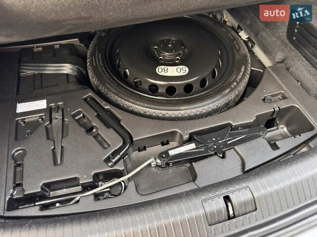 Серый Рено Talisman, объемом двигателя 2 л и пробегом 200 тыс. км за 21177 $, фото 113 на Automoto.ua
