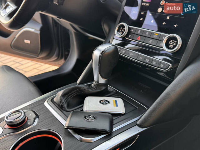 Серый Рено Talisman, объемом двигателя 2 л и пробегом 200 тыс. км за 21177 $, фото 122 на Automoto.ua