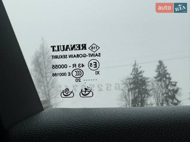 Серый Рено Talisman, объемом двигателя 2 л и пробегом 200 тыс. км за 21177 $, фото 116 на Automoto.ua