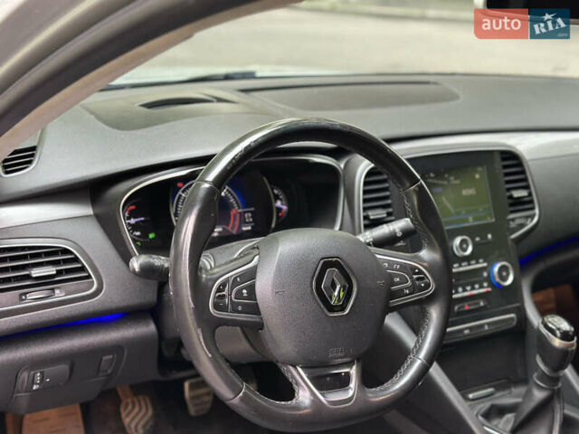 Сірий Рено Talisman, об'ємом двигуна 1.6 л та пробігом 300 тис. км за 12300 $, фото 13 на Automoto.ua
