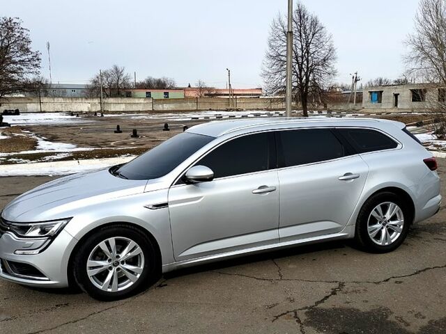 Серый Рено Talisman, объемом двигателя 1.6 л и пробегом 230 тыс. км за 13900 $, фото 2 на Automoto.ua