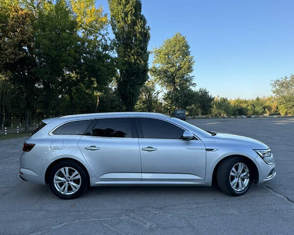 Сірий Рено Talisman, об'ємом двигуна 1.6 л та пробігом 240 тис. км за 11499 $, фото 2 на Automoto.ua
