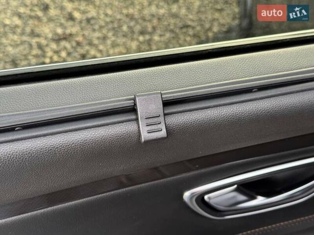 Сірий Рено Talisman, об'ємом двигуна 1.6 л та пробігом 188 тис. км за 18700 $, фото 29 на Automoto.ua