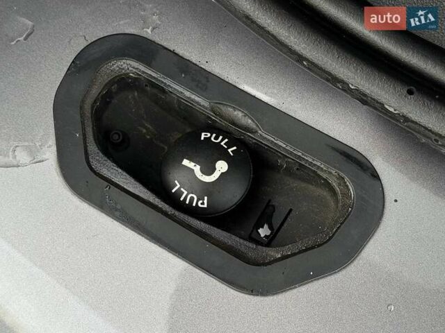 Сірий Рено Talisman, об'ємом двигуна 1.6 л та пробігом 188 тис. км за 18700 $, фото 33 на Automoto.ua