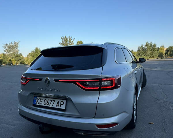 Сірий Рено Talisman, об'ємом двигуна 1.6 л та пробігом 240 тис. км за 11499 $, фото 4 на Automoto.ua