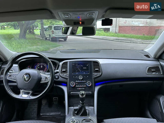 Сірий Рено Talisman, об'ємом двигуна 1.6 л та пробігом 300 тис. км за 12300 $, фото 20 на Automoto.ua