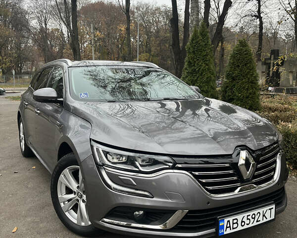 Серый Рено Talisman, объемом двигателя 1.6 л и пробегом 175 тыс. км за 10800 $, фото 4 на Automoto.ua
