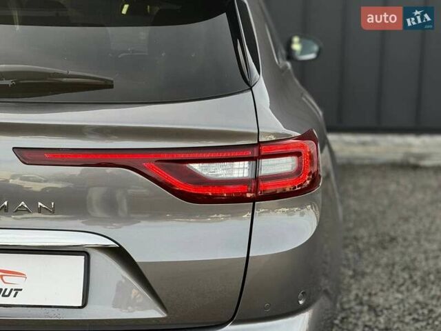 Сірий Рено Talisman, об'ємом двигуна 1.6 л та пробігом 188 тис. км за 18700 $, фото 9 на Automoto.ua