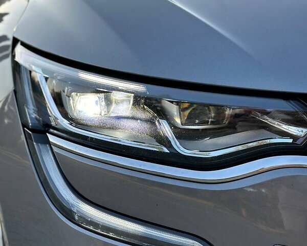 Сірий Рено Talisman, об'ємом двигуна 1.6 л та пробігом 238 тис. км за 13700 $, фото 15 на Automoto.ua