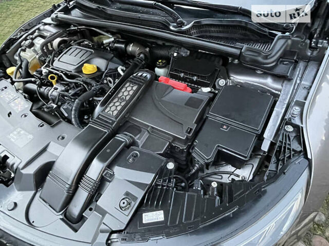 Сірий Рено Talisman, об'ємом двигуна 1.6 л та пробігом 177 тис. км за 15700 $, фото 18 на Automoto.ua