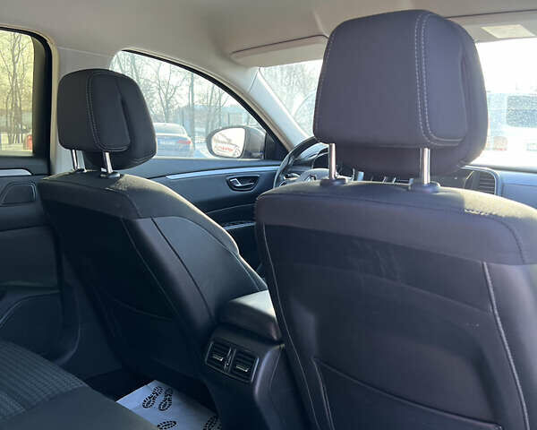 Серый Рено Talisman, объемом двигателя 1.46 л и пробегом 236 тыс. км за 11900 $, фото 21 на Automoto.ua